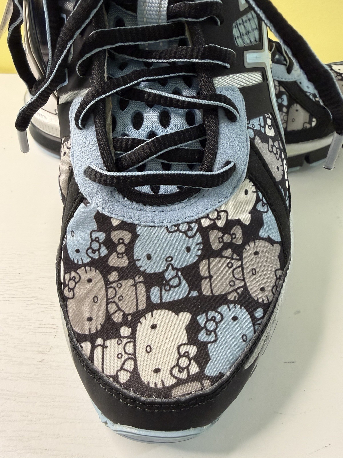 Asics Gel-Blur33 Hello Kitty Pattern Sneakers Size 8 Black/blue NEW W/O Box