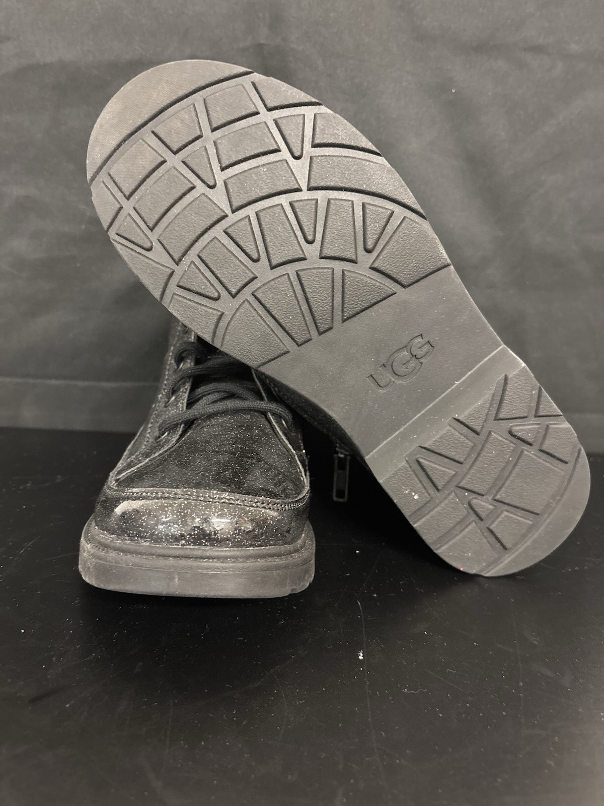UGG womens Robley Glitter weather Boots size 6