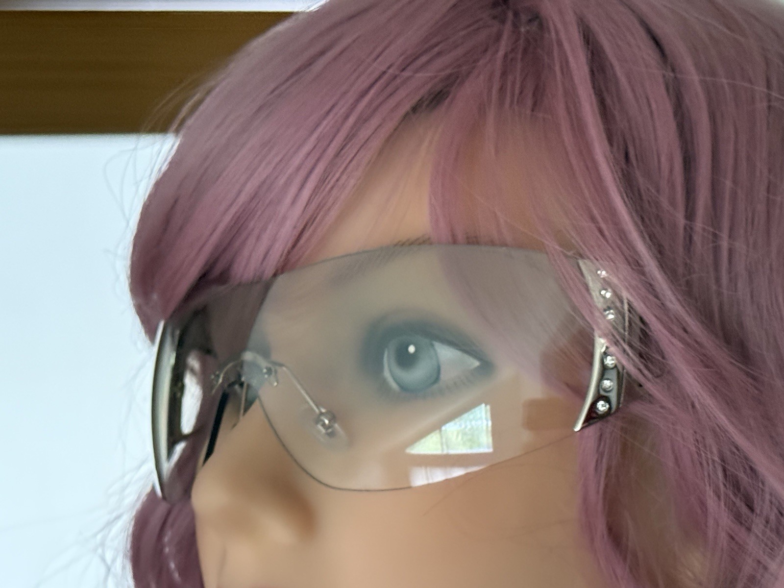 Women’s Frameless Silver Sunglasses. Unique Design. NWOT