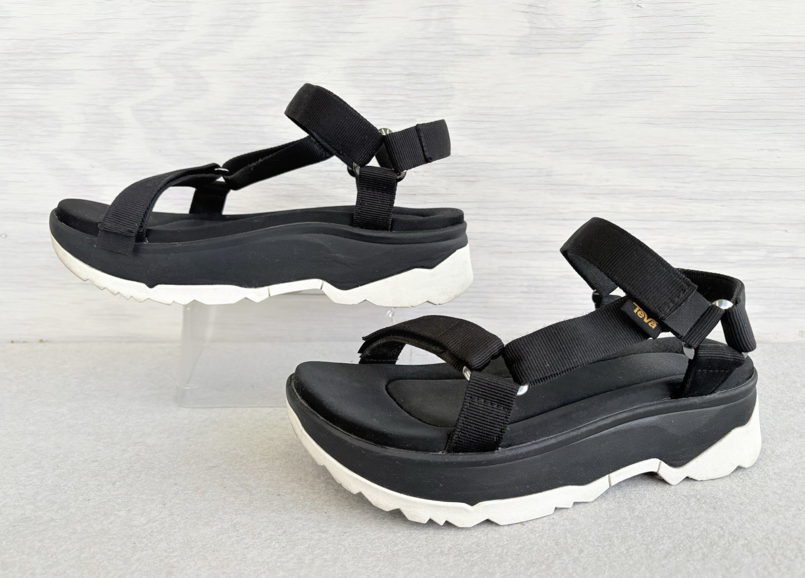 Teva Women’s Jadito Adjustable Black & White Strappy Platform Sandals Size 8