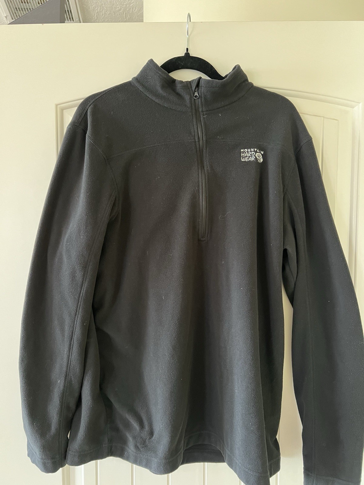 Mountain Hardwear Men’s XL Black Fleece 1/4 Zip Pullover Mock Neck