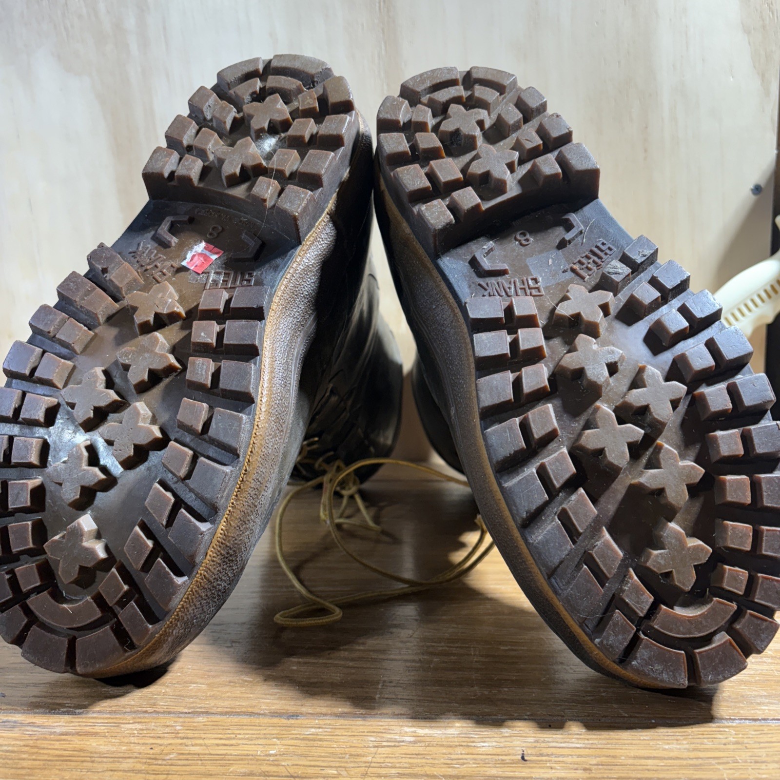 Hodgman Insulated B-85 13972 Size 8 Steel Shank Snow Work Farm Hunting Boots