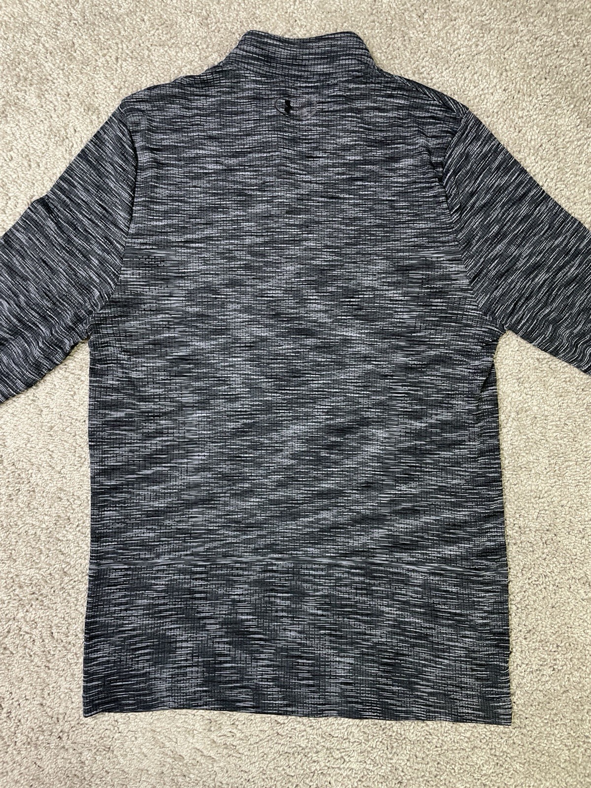 Under Armour Men’s Seamless 1/2 Zip Pullover Lightweight Black 1359875 Medium