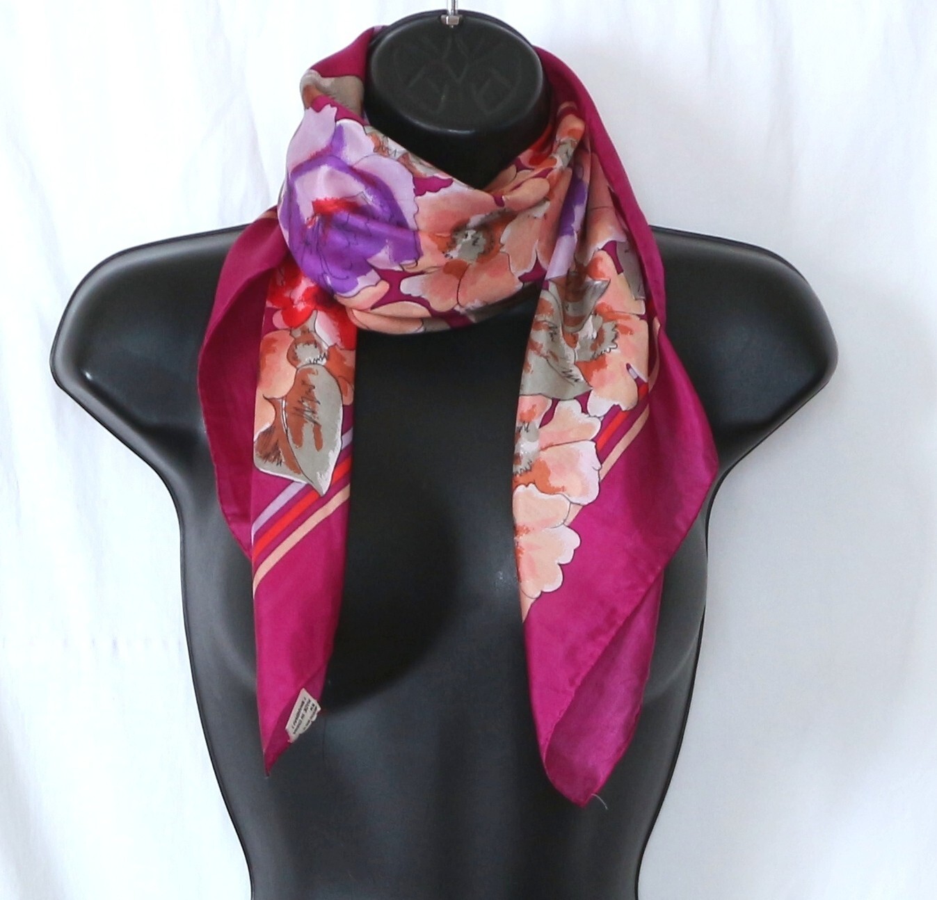 UNBRANDED SHANGHAI CHINA Large Floral Silk Scarf 32 X 32 EXC
