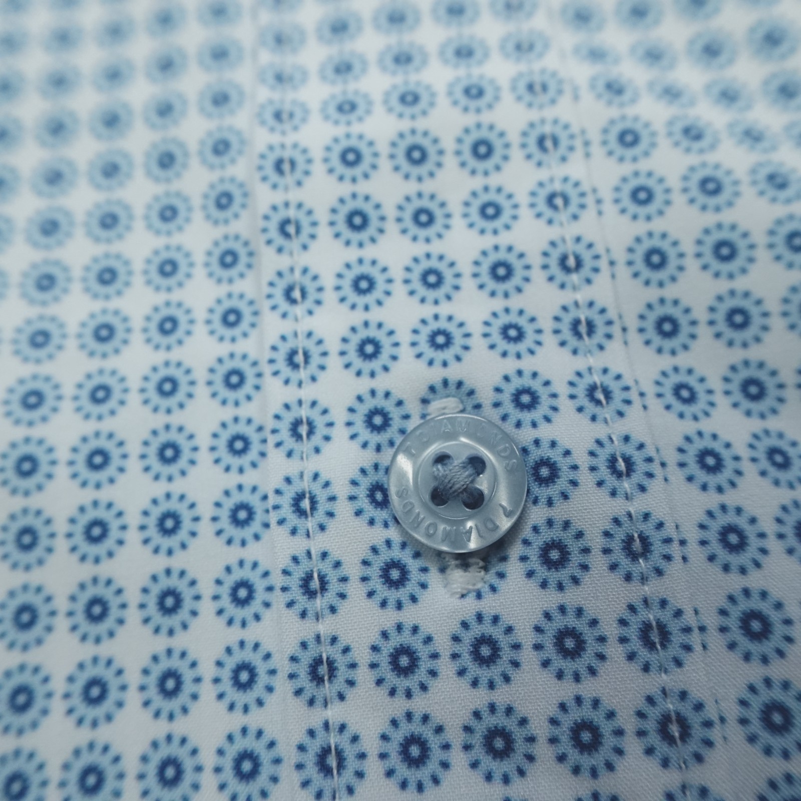 7 Diamonds Cyril 4-Way Stretch Performance Shirt Size XL Button Up Geometric