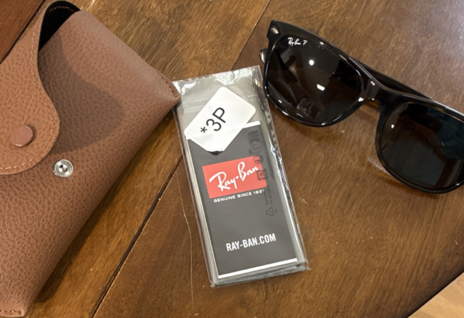 Ray-Ban RB2132 New Wayfarer 55mm/Polished light Havana/polarized green lens NWT