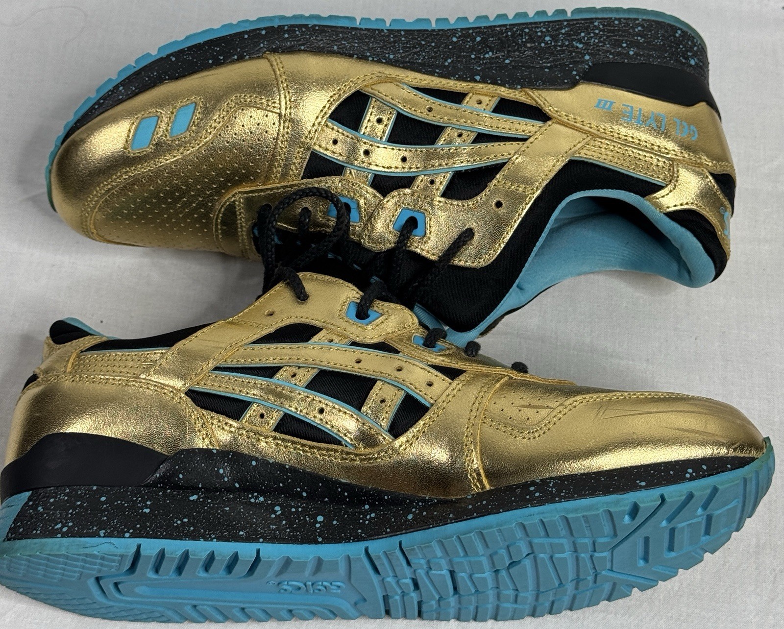 ASICS GEL-Lyte III Men’s Low Top Lace-Up Sneaker Gold/Black/Blue H63KK