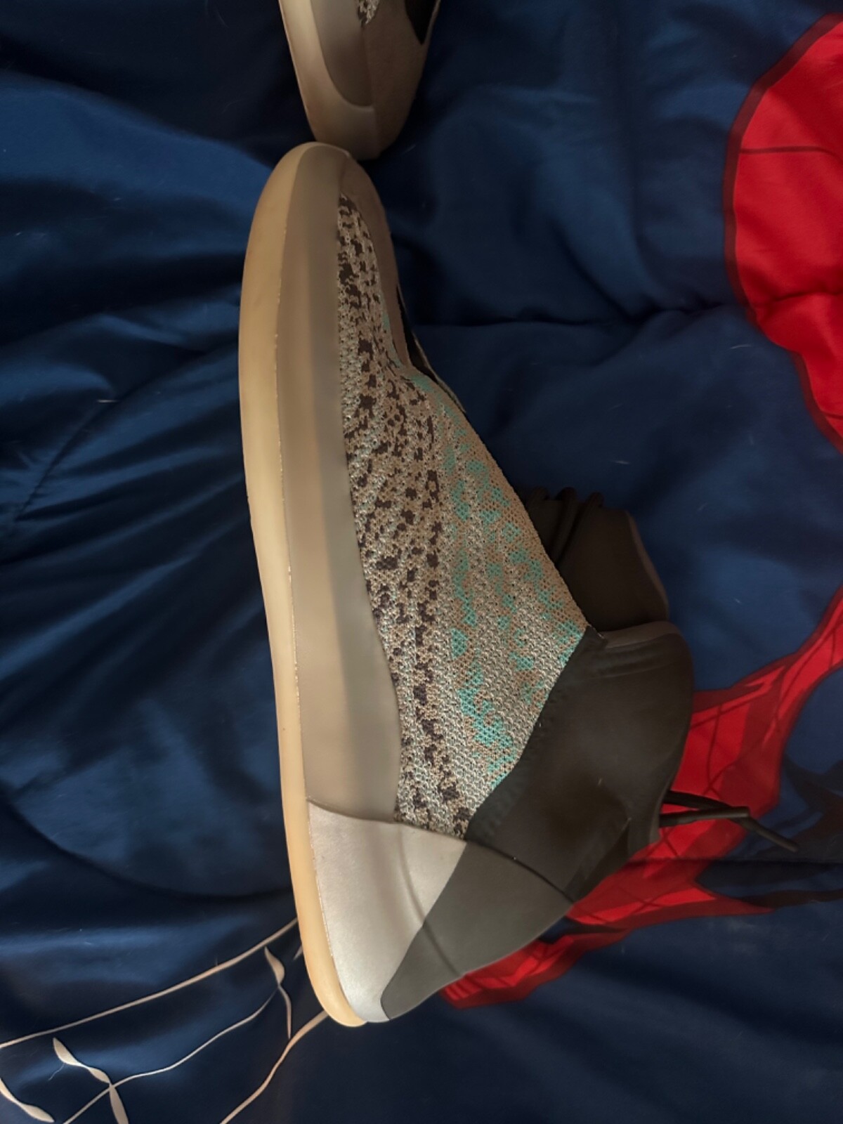 Size 10.5 – adidas Yeezy Quantum Frozen Blue