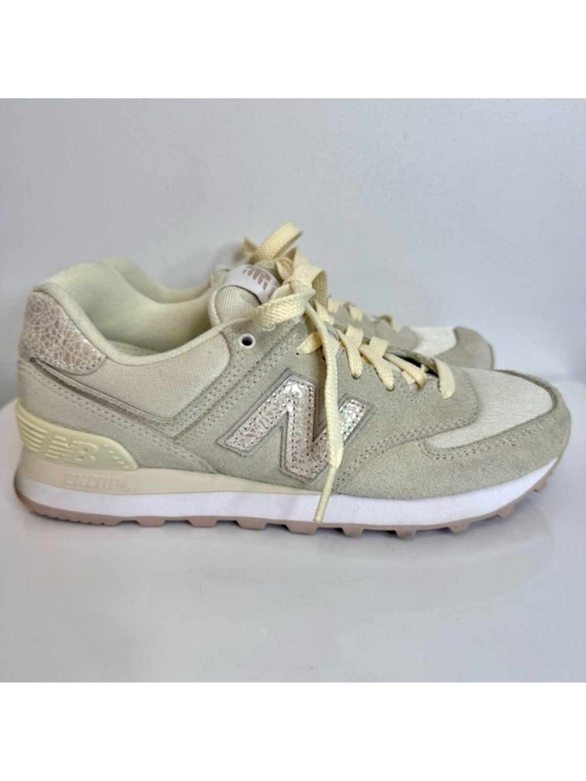 New Balance 574 Suede Shattered Pearl Running Sneaker Women’s Size 6.5 WL574CIB