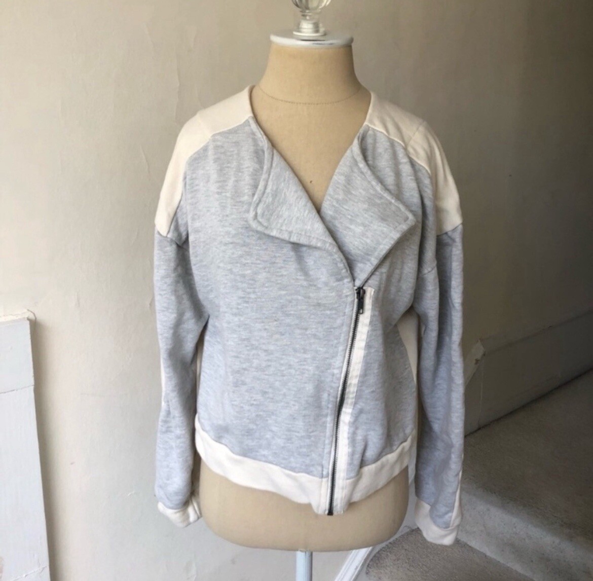 Kut from the Kloth Knit Two Tone Color Block Cotton Blend Moto Jacket EUC Size M