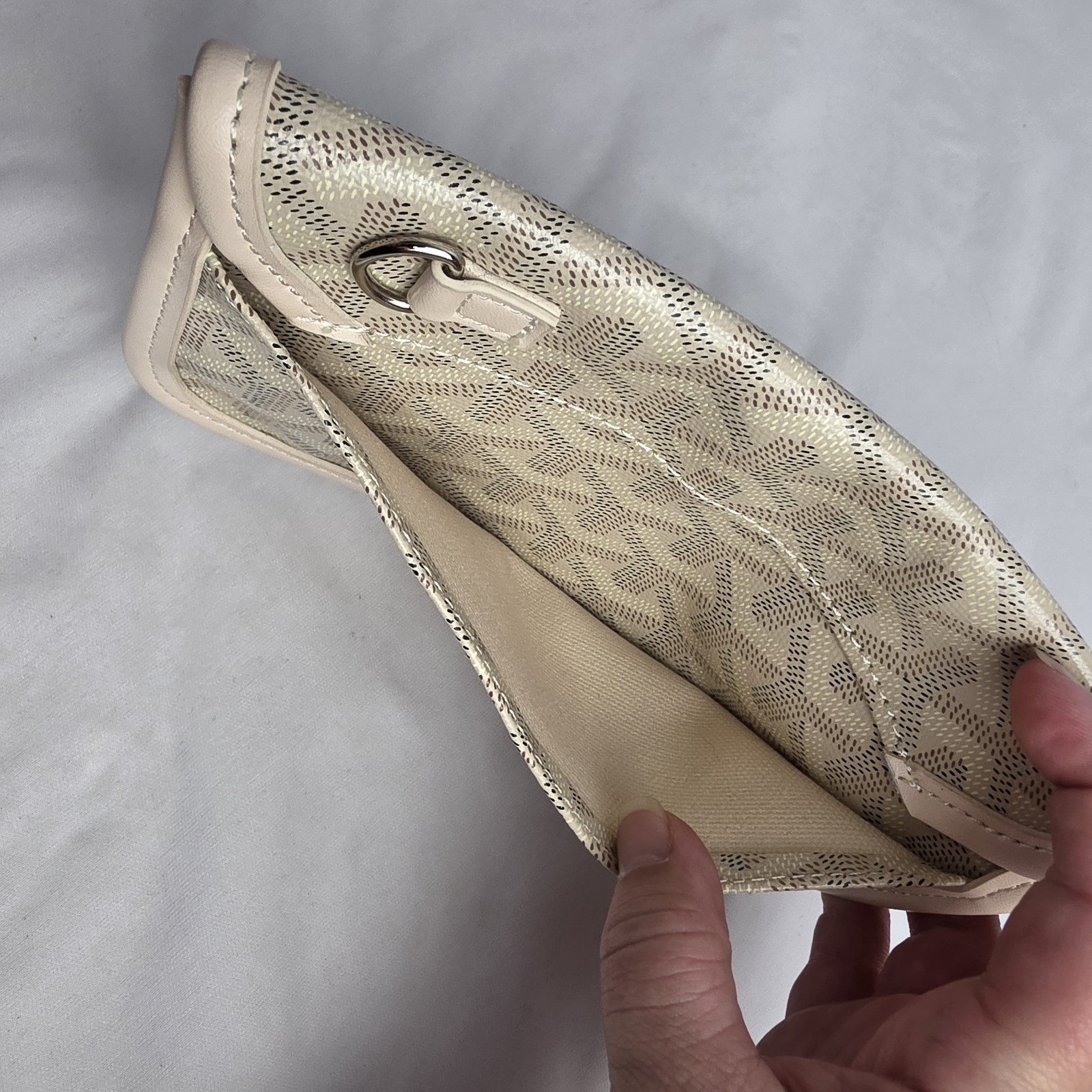 Goyard Goyardine Herringbone PVC Leather Pouch Bag Wallet 7.75″ Pre-Owned