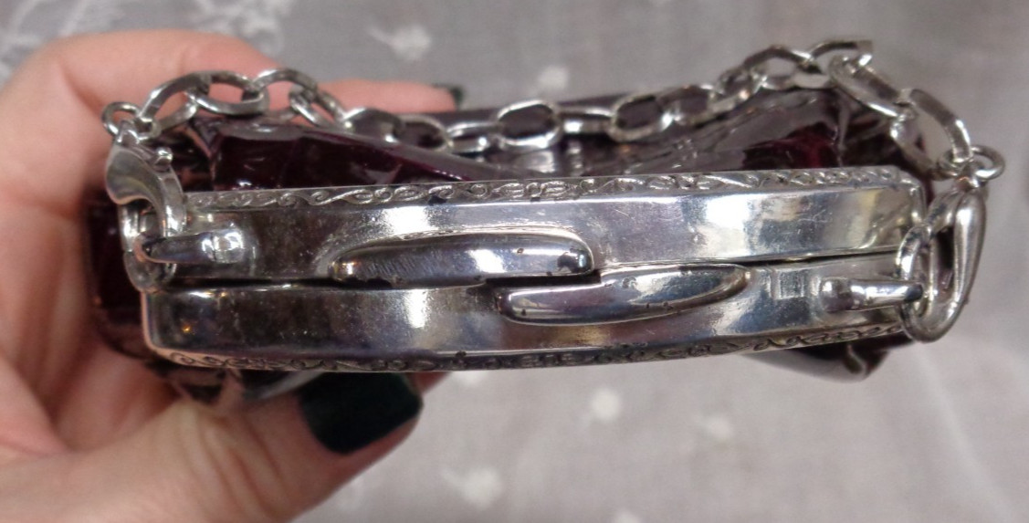 BRIGHTON Burgundy Dark Red Croc Accent Kisslock Short Chain Mini Purse
