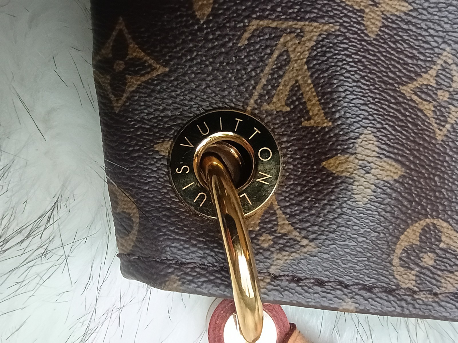 Louis Vuitton Artsy Handbag Monogram Canvas MM Pre-owned In Excellent Condition