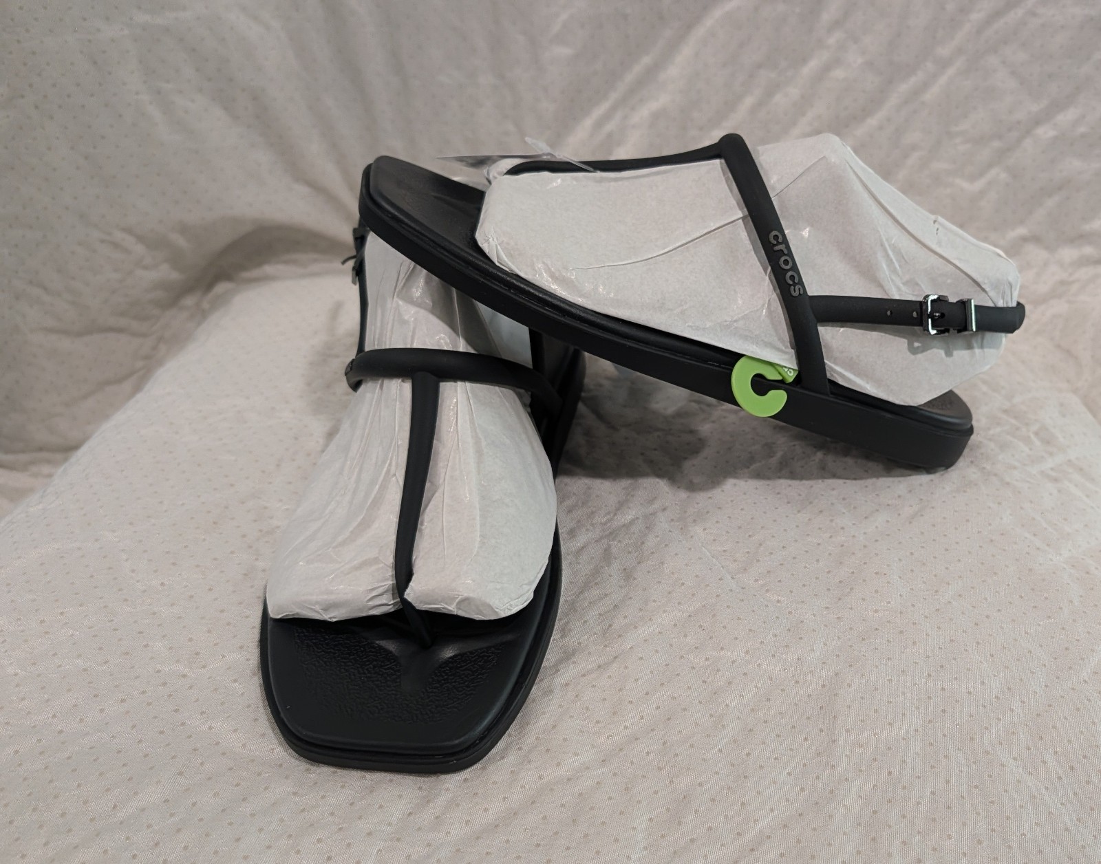 Crocs Miami 209793-001 Sandals Womens 6 Black Square Toe Thong Flip Flop