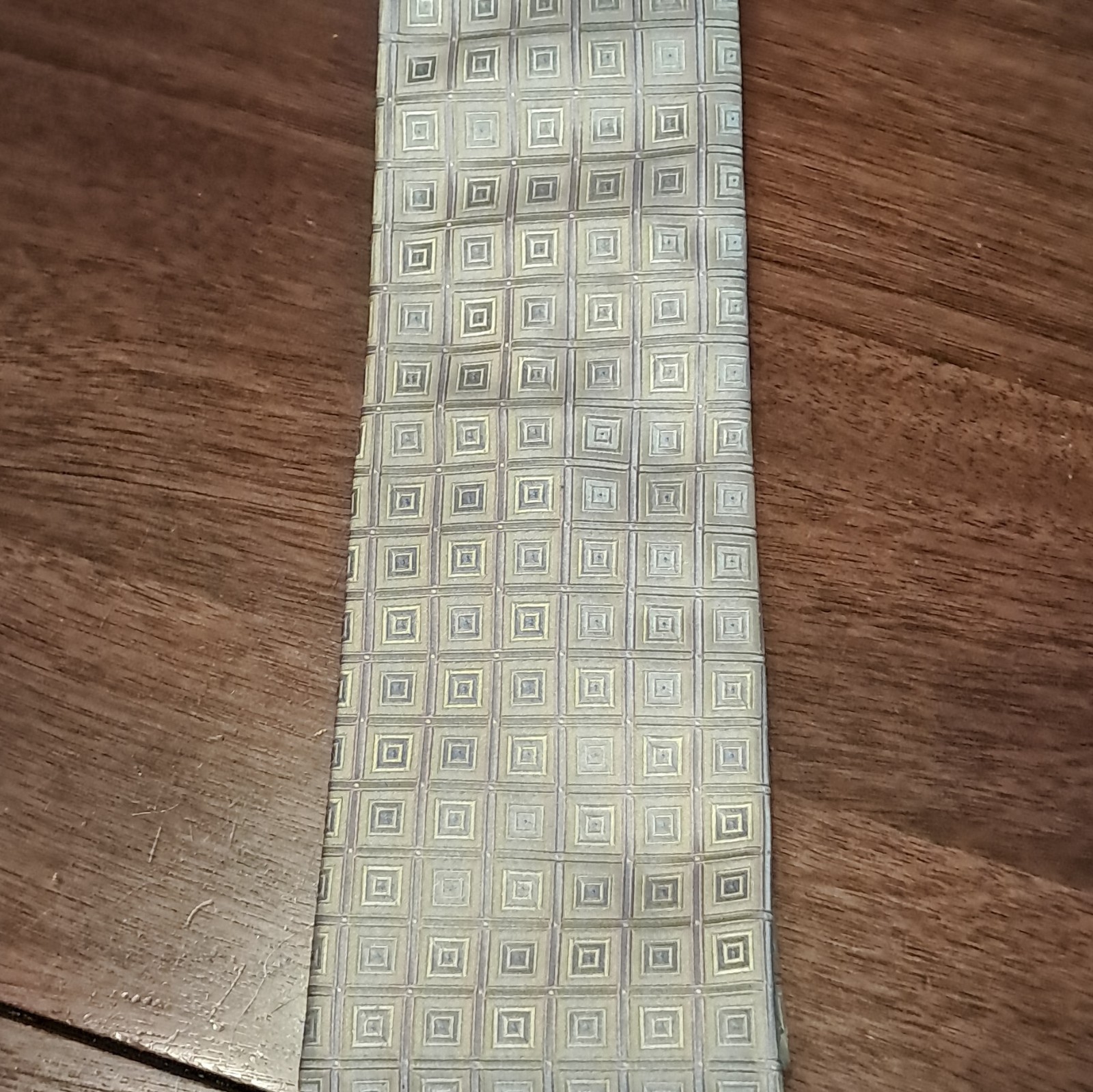 Bruno Piattelli 100% Silk Men’s Designer Tie Beige/Blue Geometric Pattern