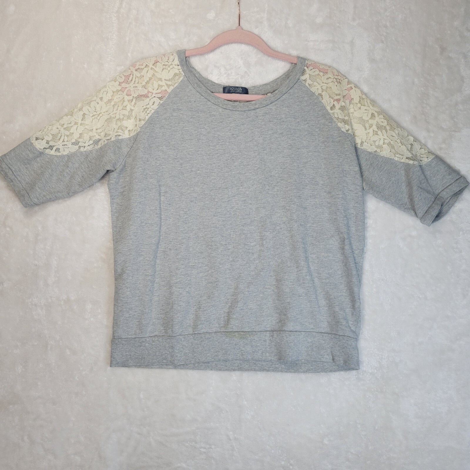 Sound & Matter S Woman’s Gray Sweater w/ Ivory Lace Detail and 3/4 Sleeves