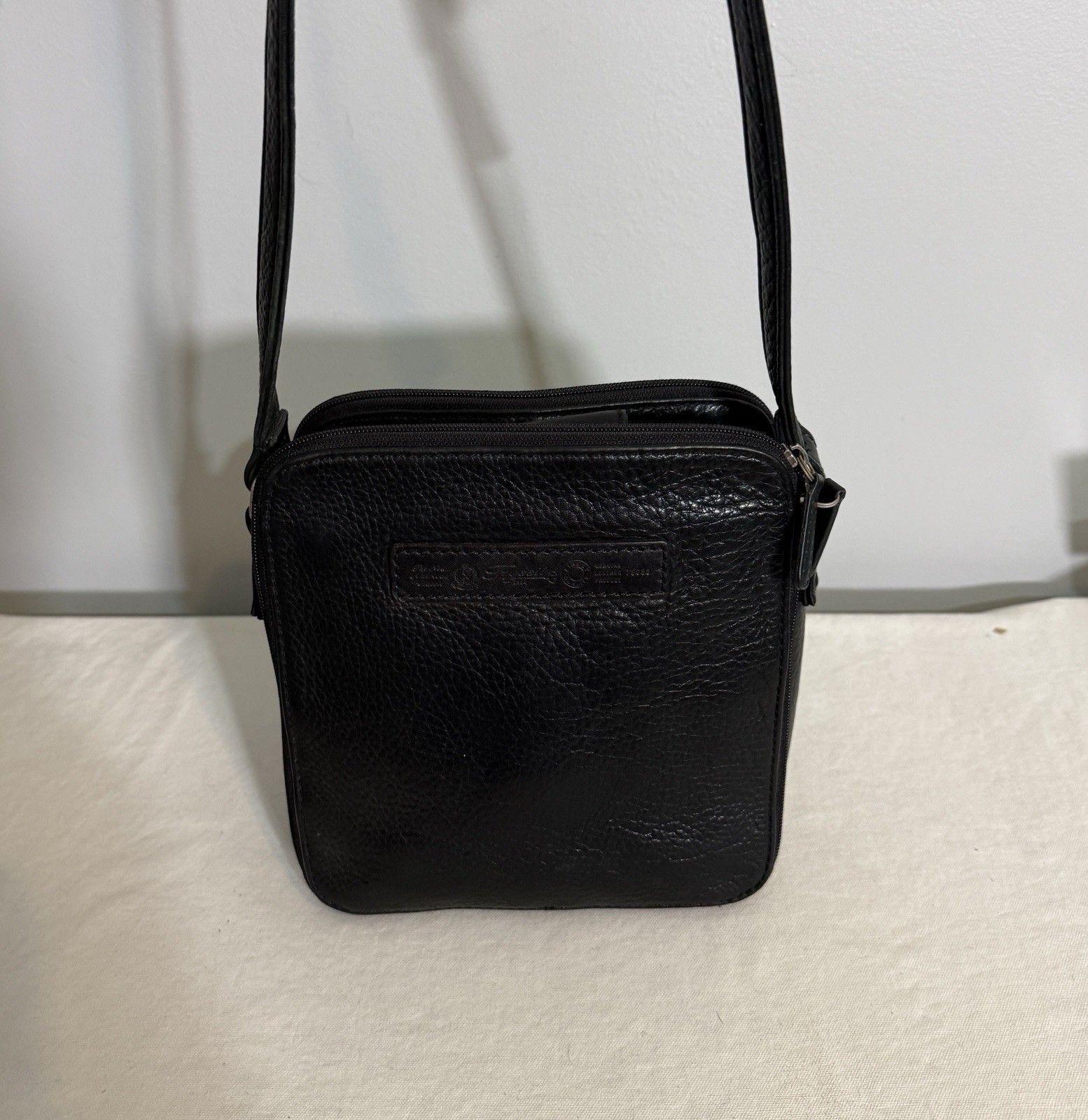 Fossil Vintage Black Leather Crossbody Bag Organizer Purse Shoulder Bag 75082