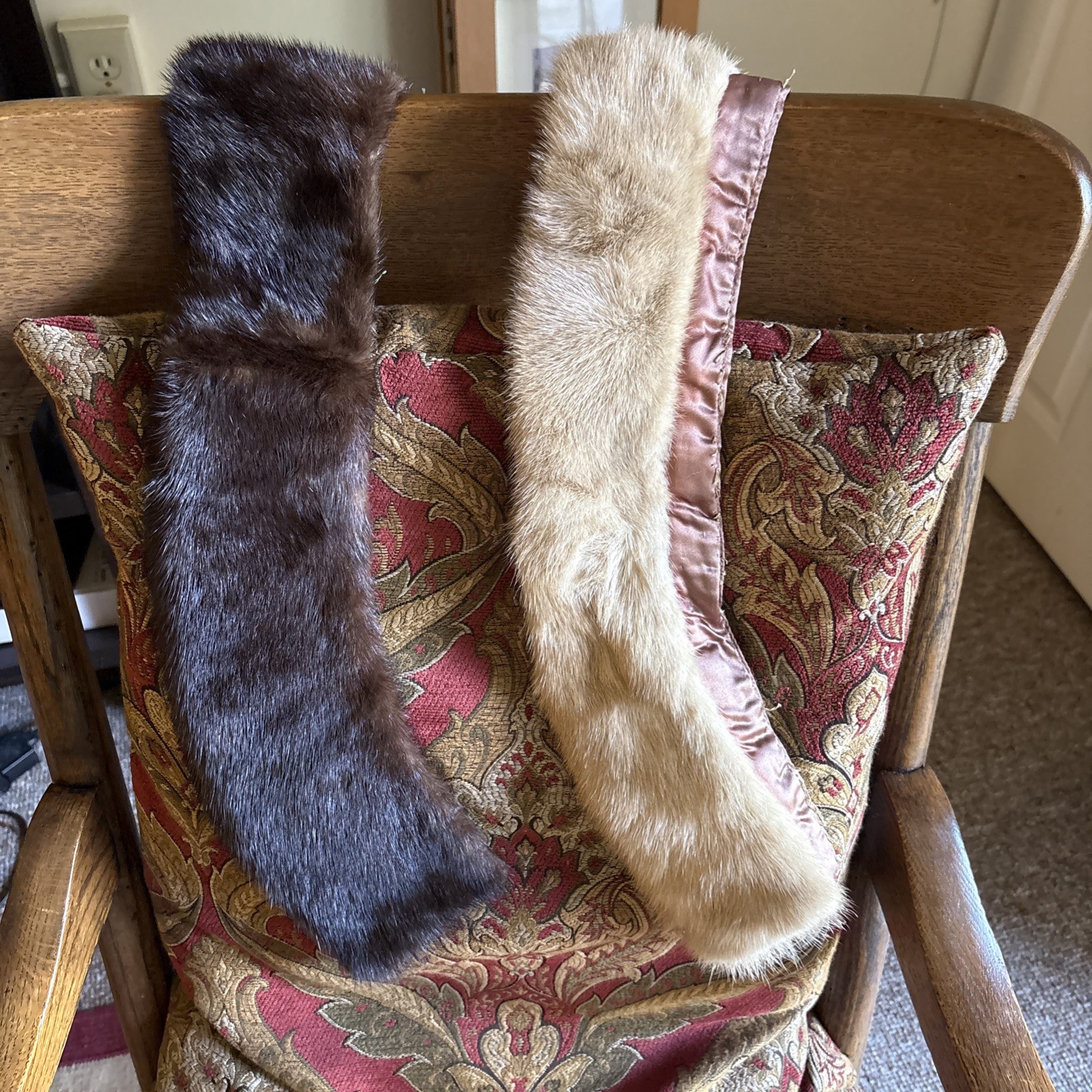 Vintage Mink Fur Scarf Collar with Lining and Coat Clips Brown No Tag 34”