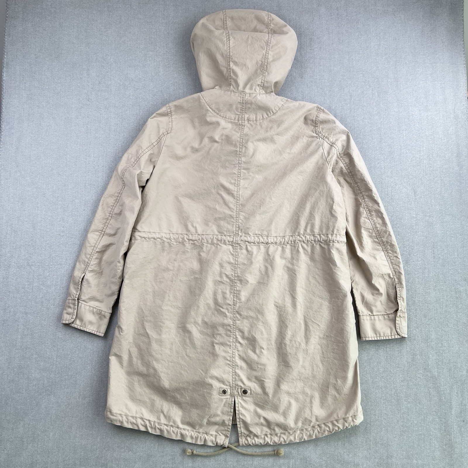 Uniqlo Utility Parka Jacket Womens Medium Beige Drawstring Waist Hooded Fishtail