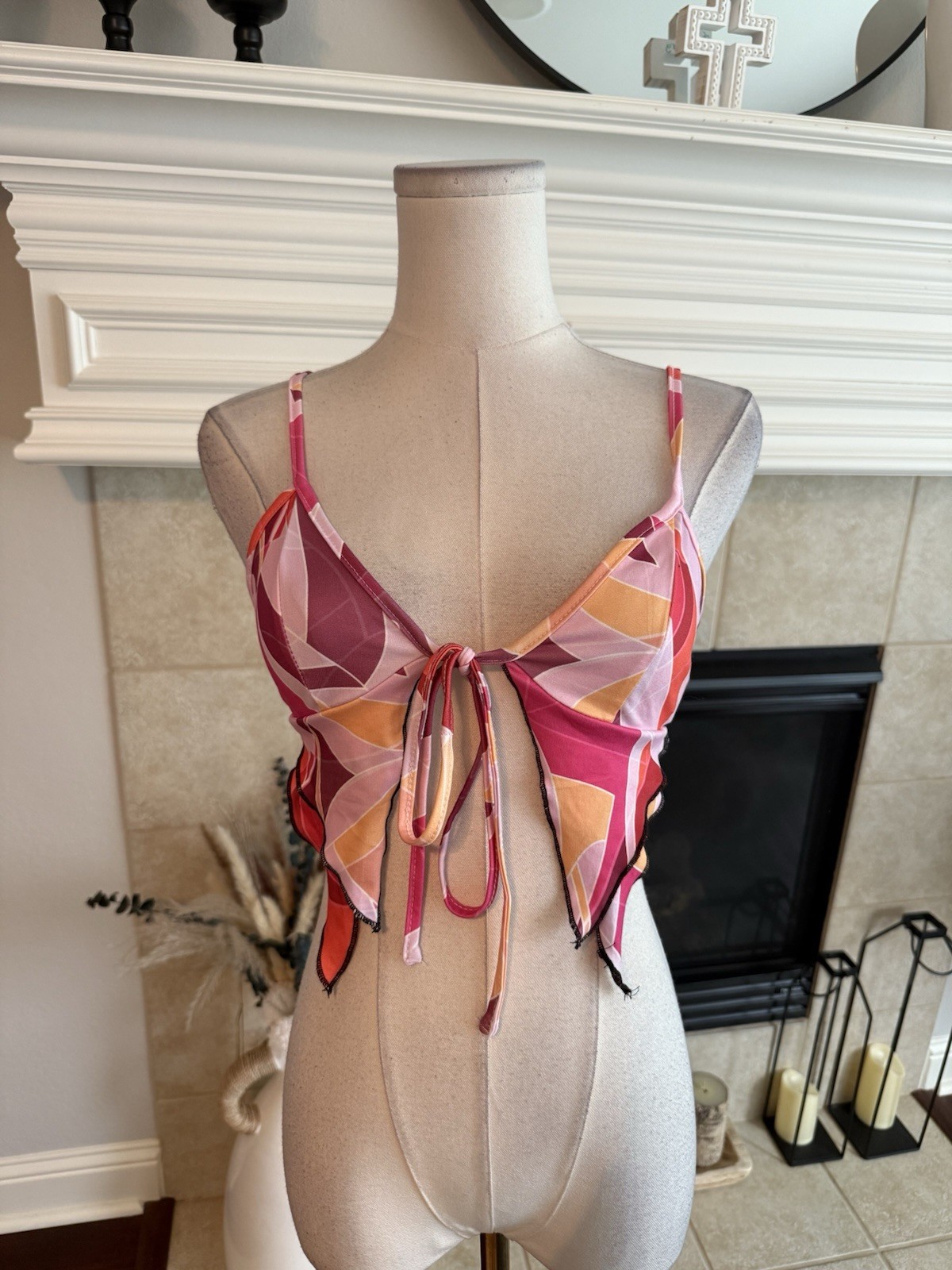 Women’s Wireless Tie-Front Geometric top Pink/Orange/White size xsmall