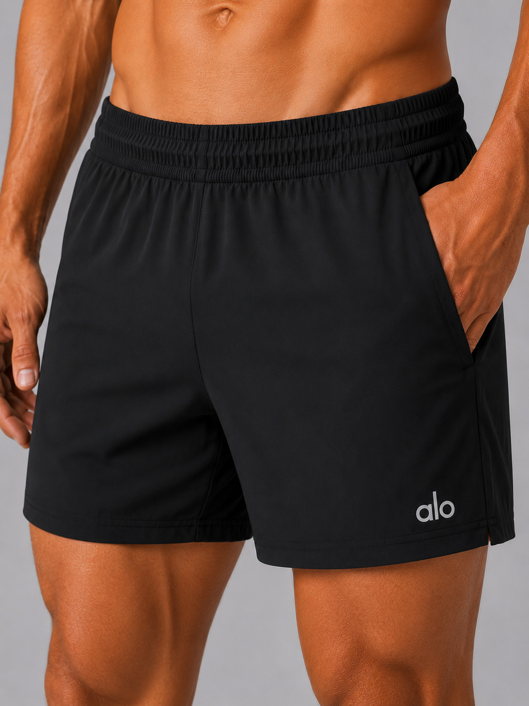 NWT – ALO Yoga 5″ Adapt Running Shorts – M6141R – S Small – BLACK