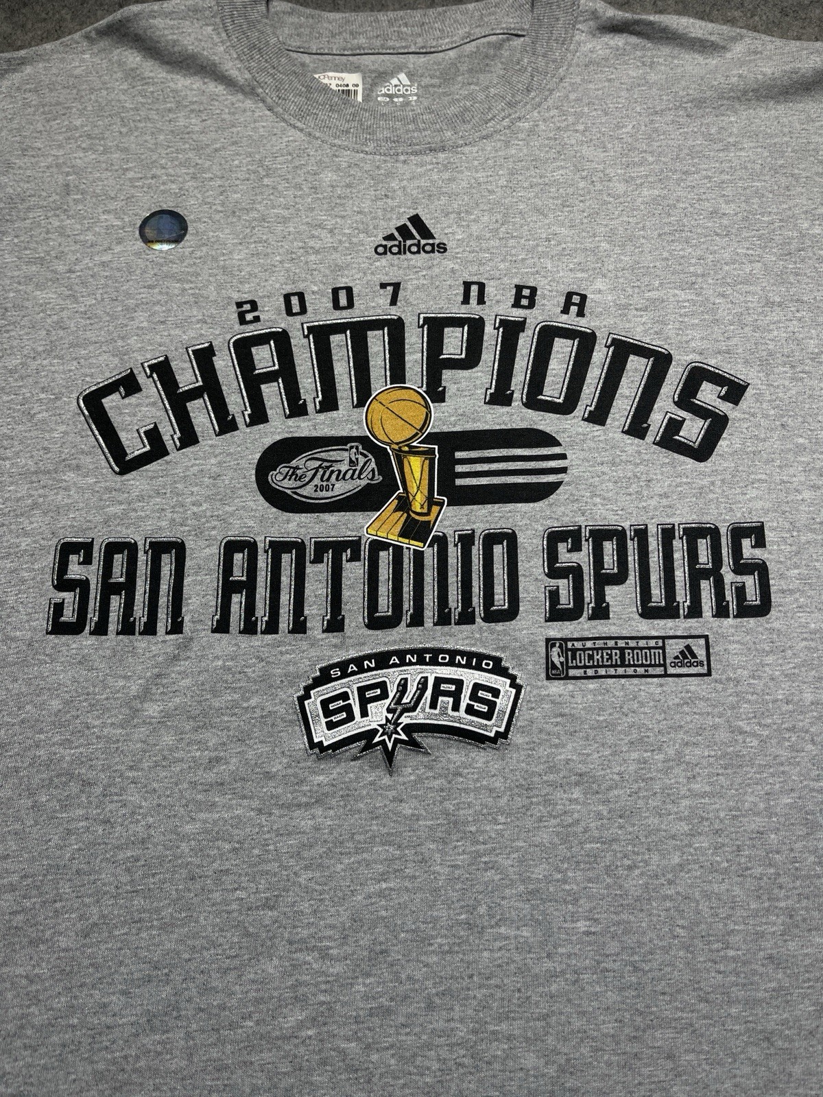 NEW San Antonio SPURS NBA FINALS Champions locker Room Lg Adidas Gray 2007 Shirt