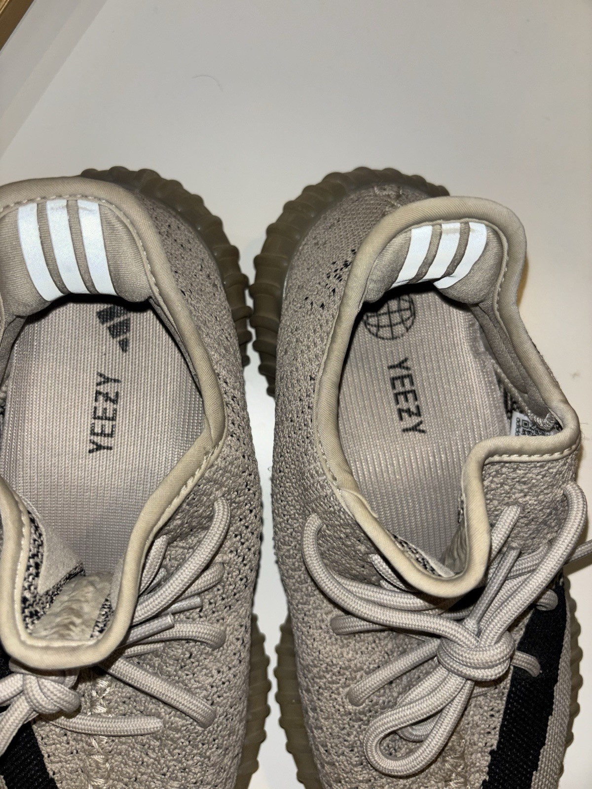 adidas Yeezy Boost 350 V2 SPLY-350 Beige/Black Lace Up Low Top Sneakers
