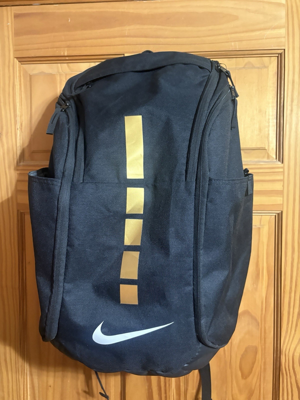 Nike Hoops Elite Pro Backpack Black & Gold Zippered Polyester Multiple Pockets
