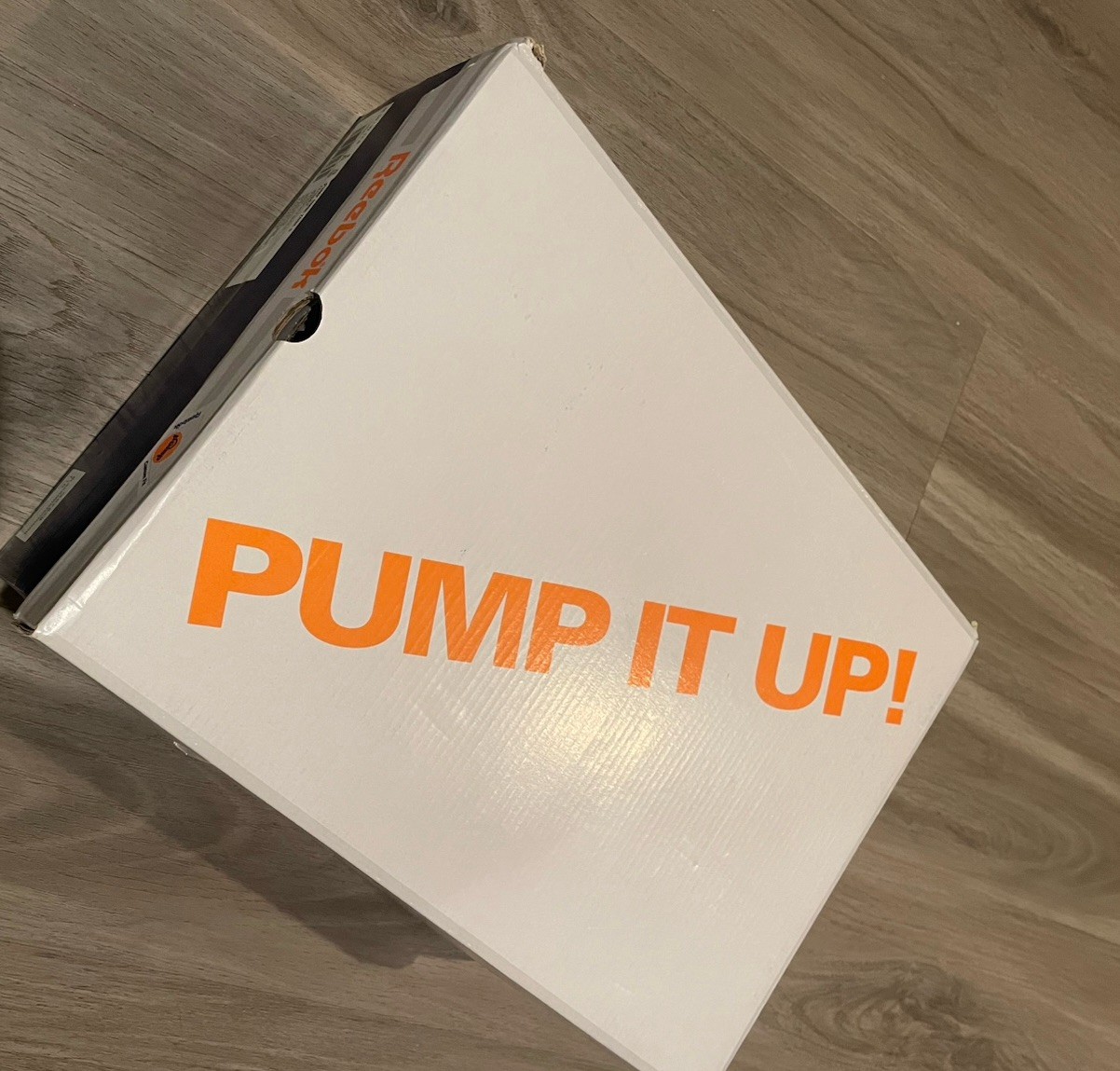 New Men’s Reebok Pump Omni Zone II 2025 Retro — Wht/Blk/Wild Orange — Size 10