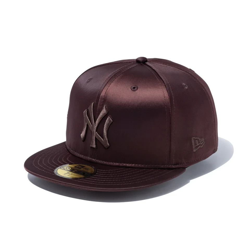 NEW ERA 59FIFTY Valentine’s Day Satin MLB New York Yankees Dark Brown 14908298