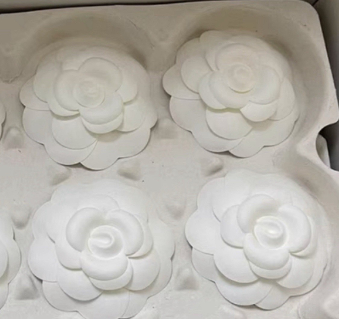 10 X CHANEL Classic White Camellia Flower Stickers (Paper, 7.5cm) Holiday Wrap