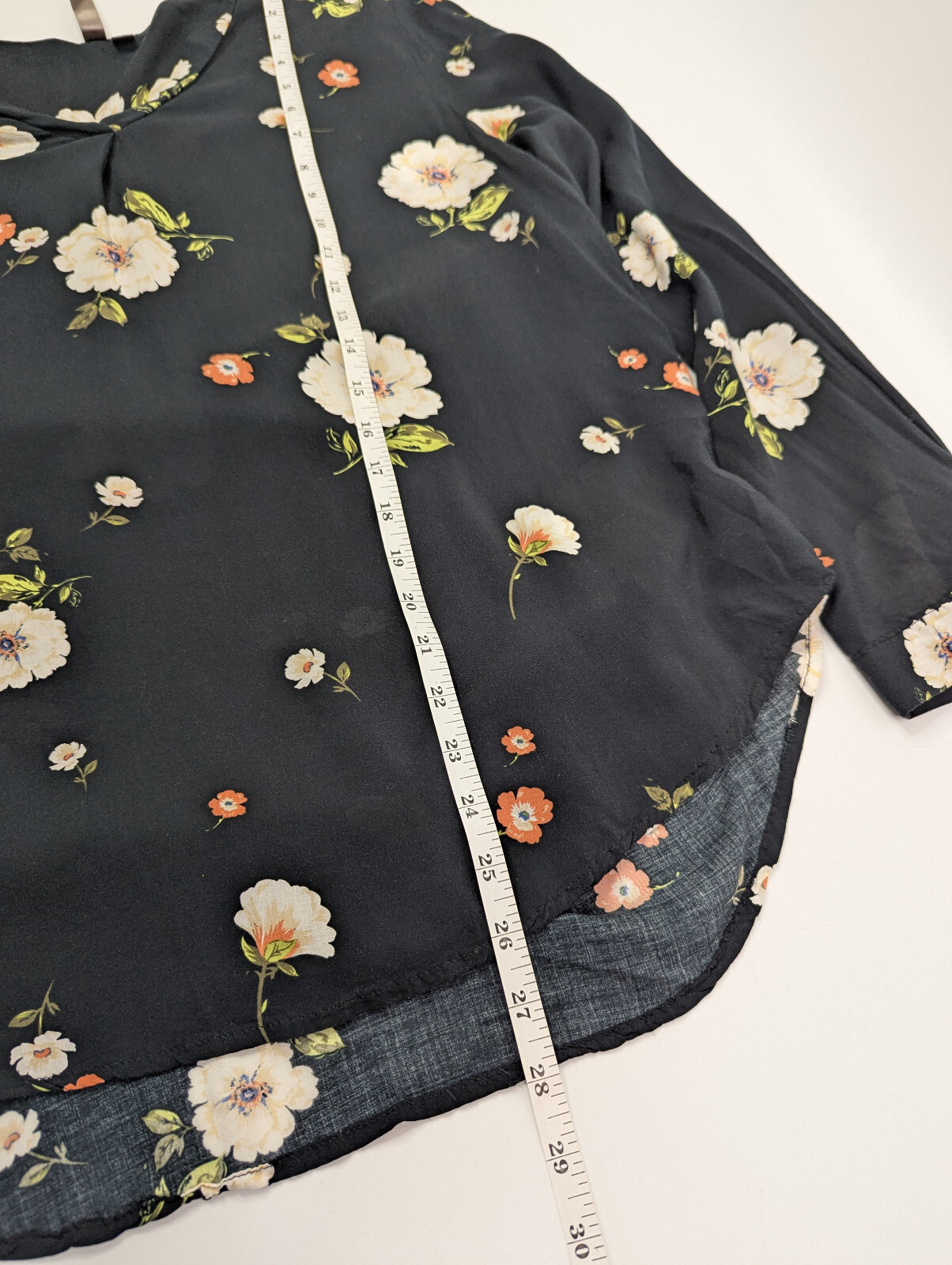 Brina & Em Long Sleeve Floral Women’s Shirt Size Large Black Blouse V-Neck Rayon