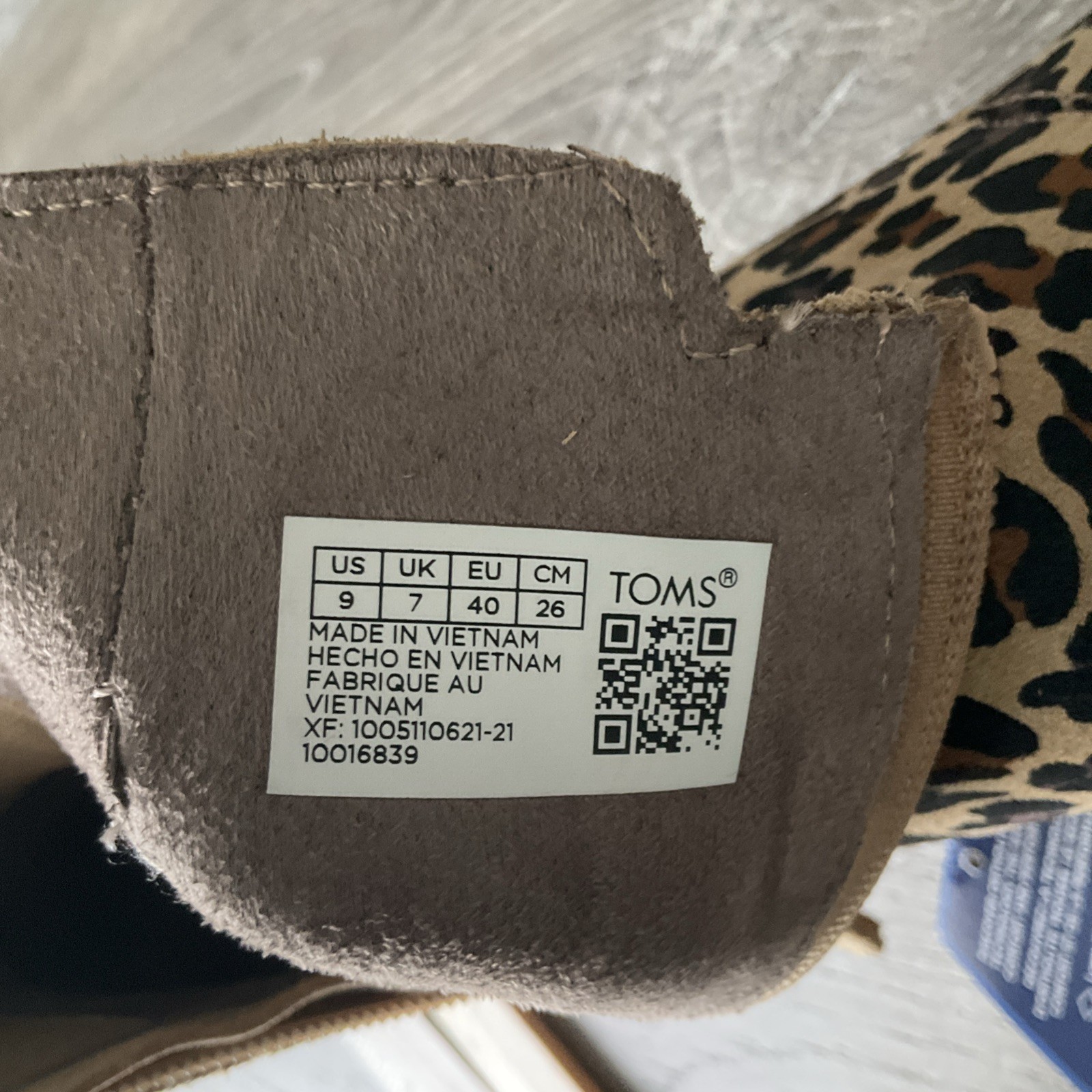 Toms Sadie Classic Leopard Print Suede Womens Sz 9 Zip Wedge Booties Ankle Boots