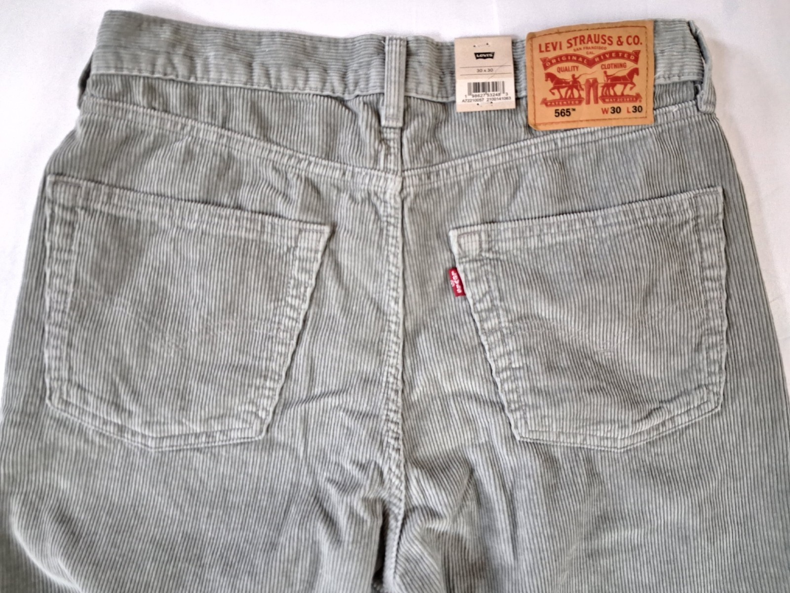 Levi’s Men’s 565 Corduroy Pants 30×30 Gray Loose Straight Fit 5-Pocket NWT