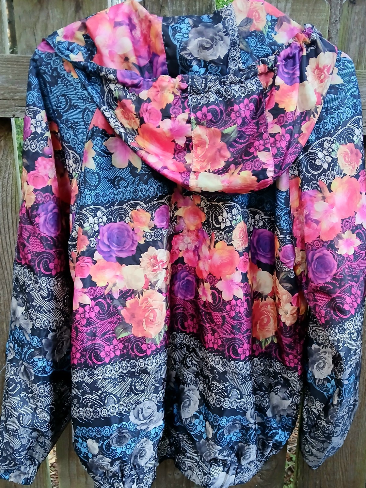CHERRYBOOM Floral Windbreaker Jacket Women’s M, Hooded Zip, Lightweight, Multi