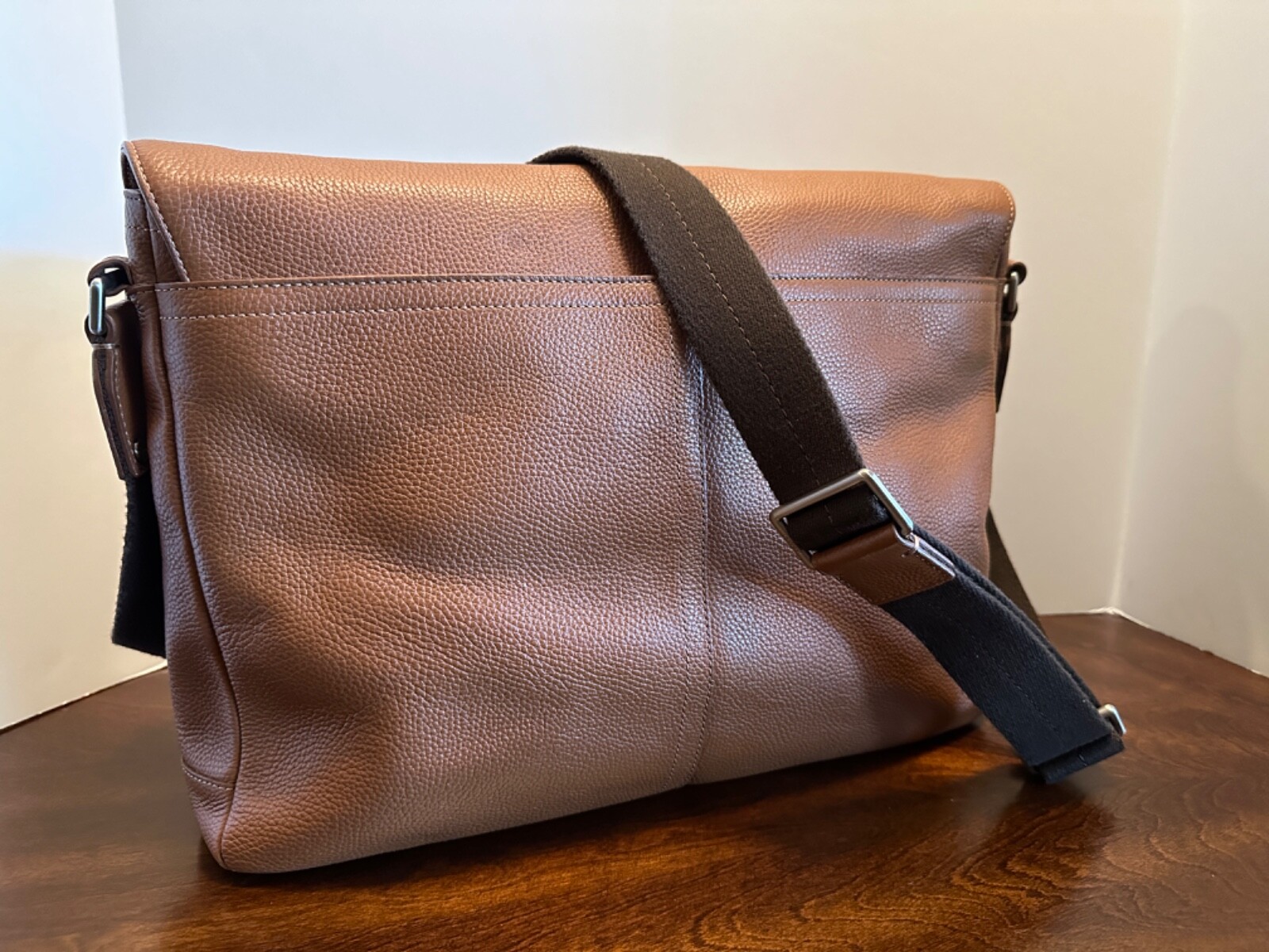 Coach Camden Brown Leather Unisex Messenger Handbag F70423