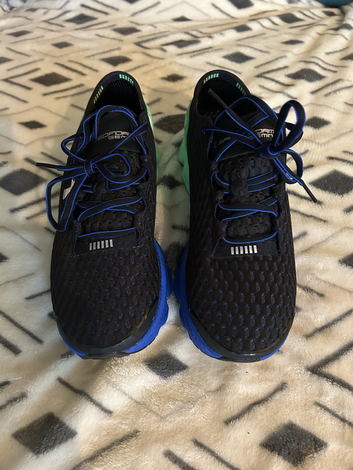 Under Armour Speedform Gemini Men’s Black/Blue/Green Low Top Lace Up Sneakers