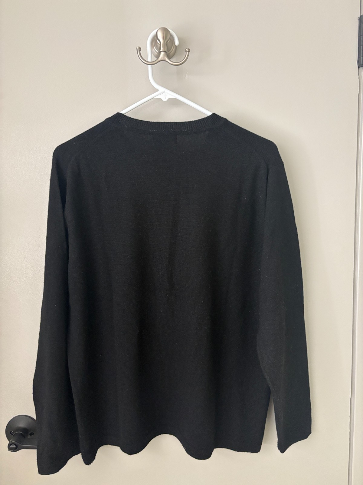 Kirkland Signature Cashmere Black Crewneck Sweater
