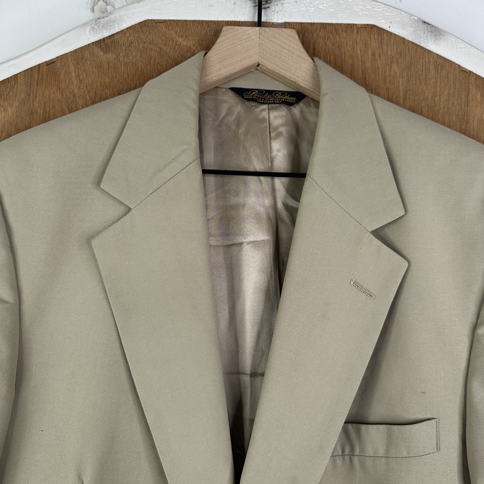Brooks Brothers Blazer Mens 42R Tan 2 Button Gold Accents Wool Canvased Jacket