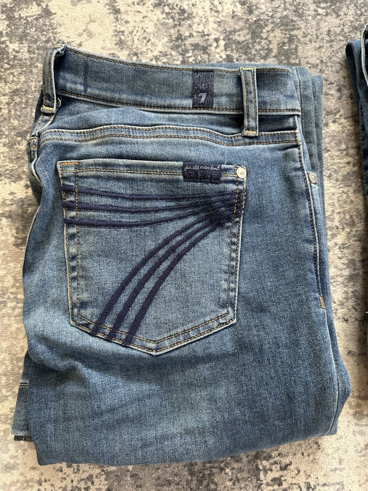 7 For All Mankind Women’s Dojo. Inseam 31
