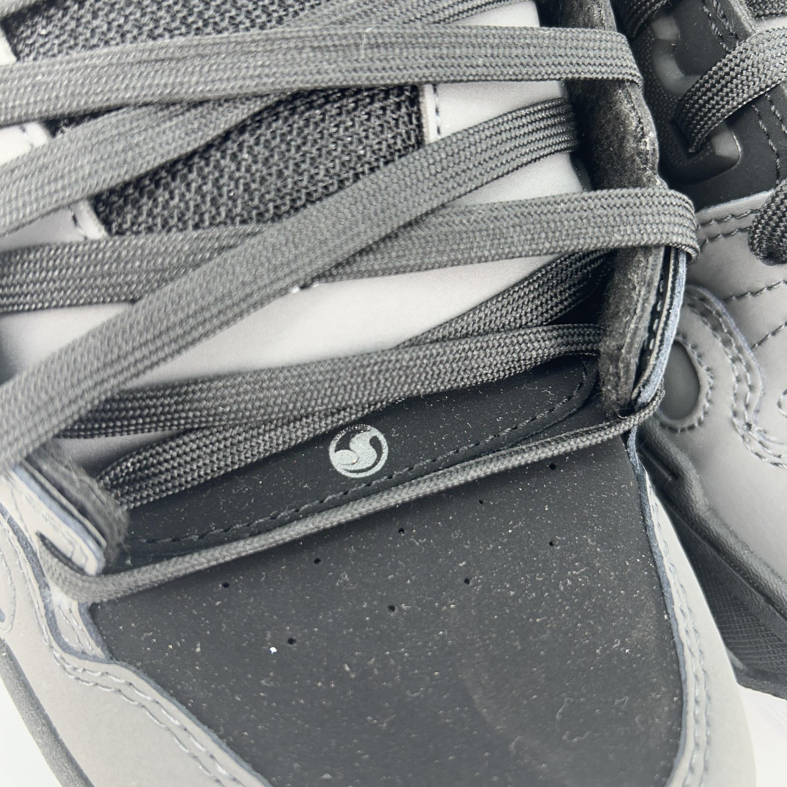 DVS Comanche Shoes Mens Size 11.5 Gray Black Skateboarding Sneakers DVF0000029