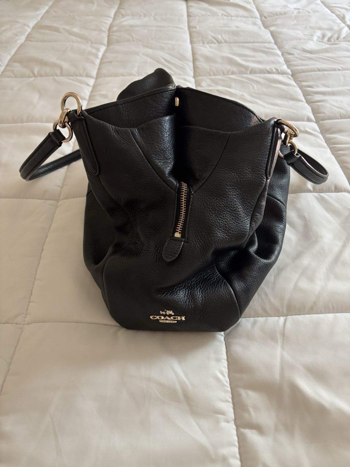 Coach Madison Phoebe Black pebbled leather slouch shoulder bag