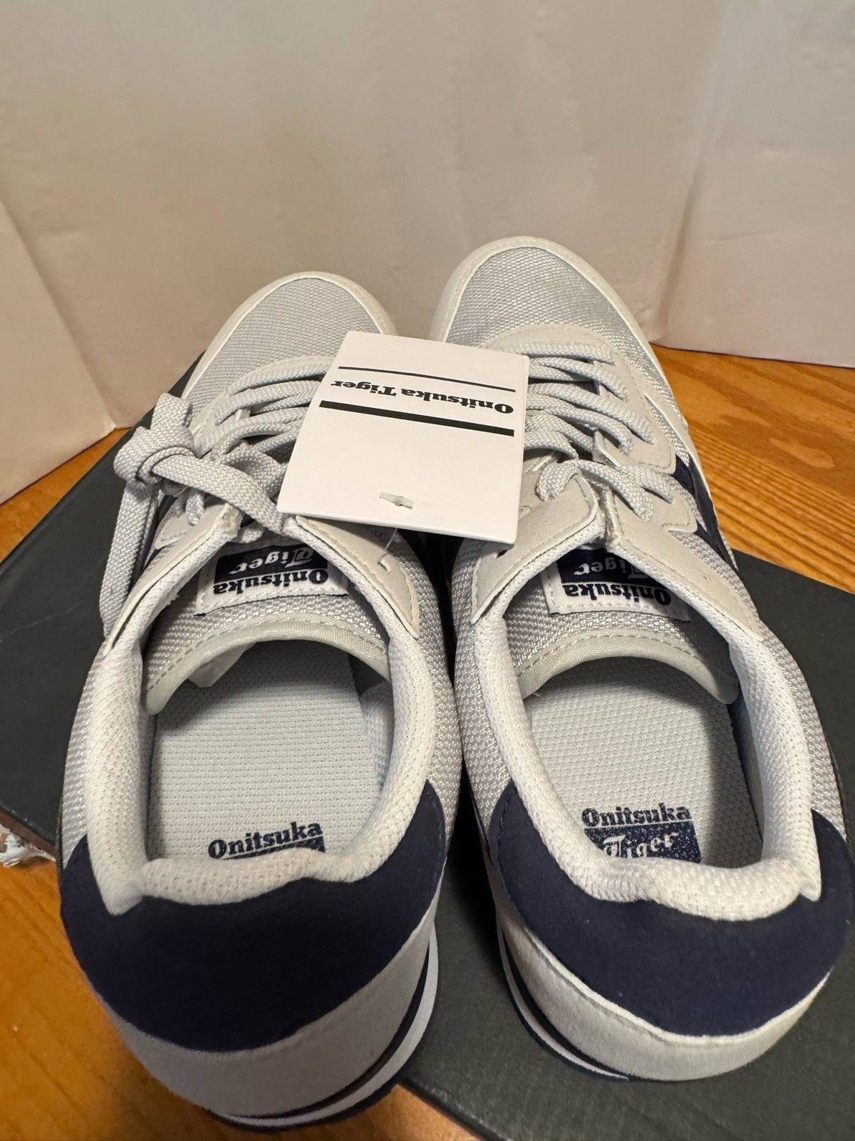 Onitsuka Tiger Alvarado Glacier Grey/Peacoat Men’s 8, Women’s 9.5