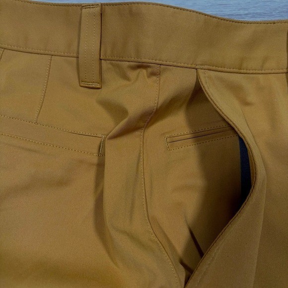 Rhone Shorts Mens 32 Commuter 8.75″ Performance Stretch Chino Golf Travel Casual