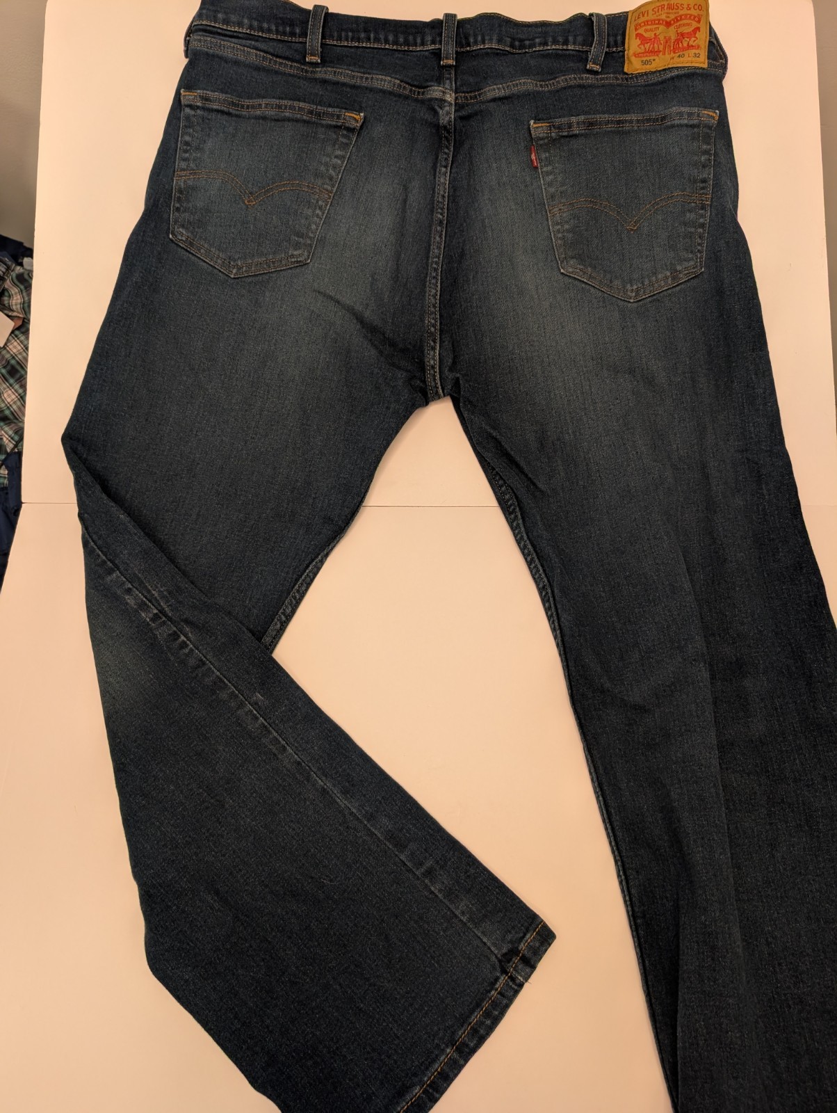 Levi’s 505 Series 40×32 Men’s Blue Denim Straight Leg Zip Button Closure Jeans