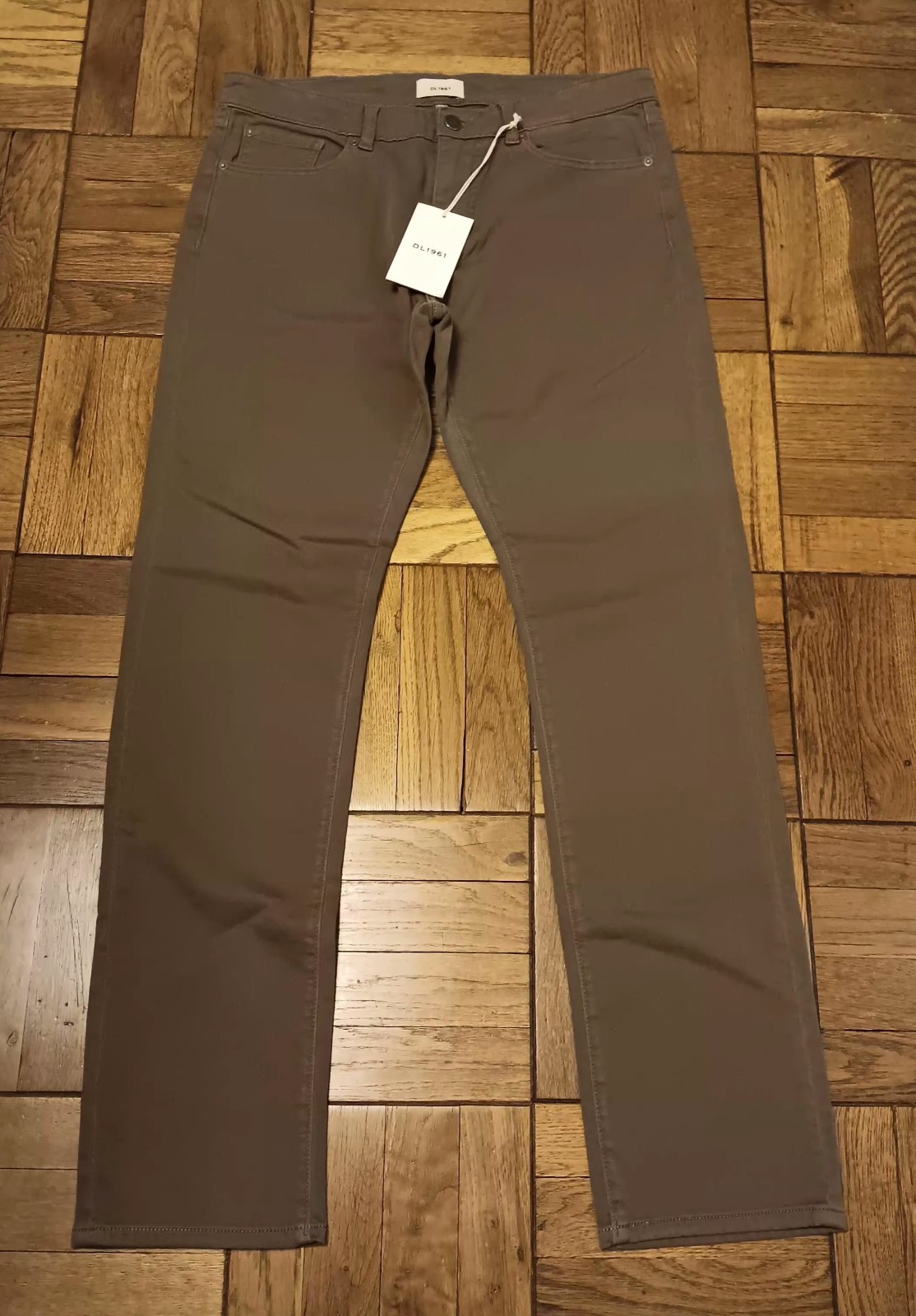 DL 1961 Men’s NWT Russell Slim Straight Pants Ultimate Knit Size 33X34