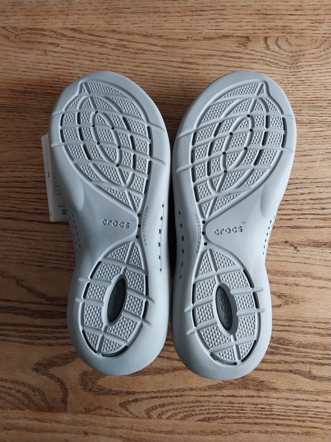 NWT Crocs Literide 360 Pacer Lace Up Shoes Black Grey Womens Sz 10
