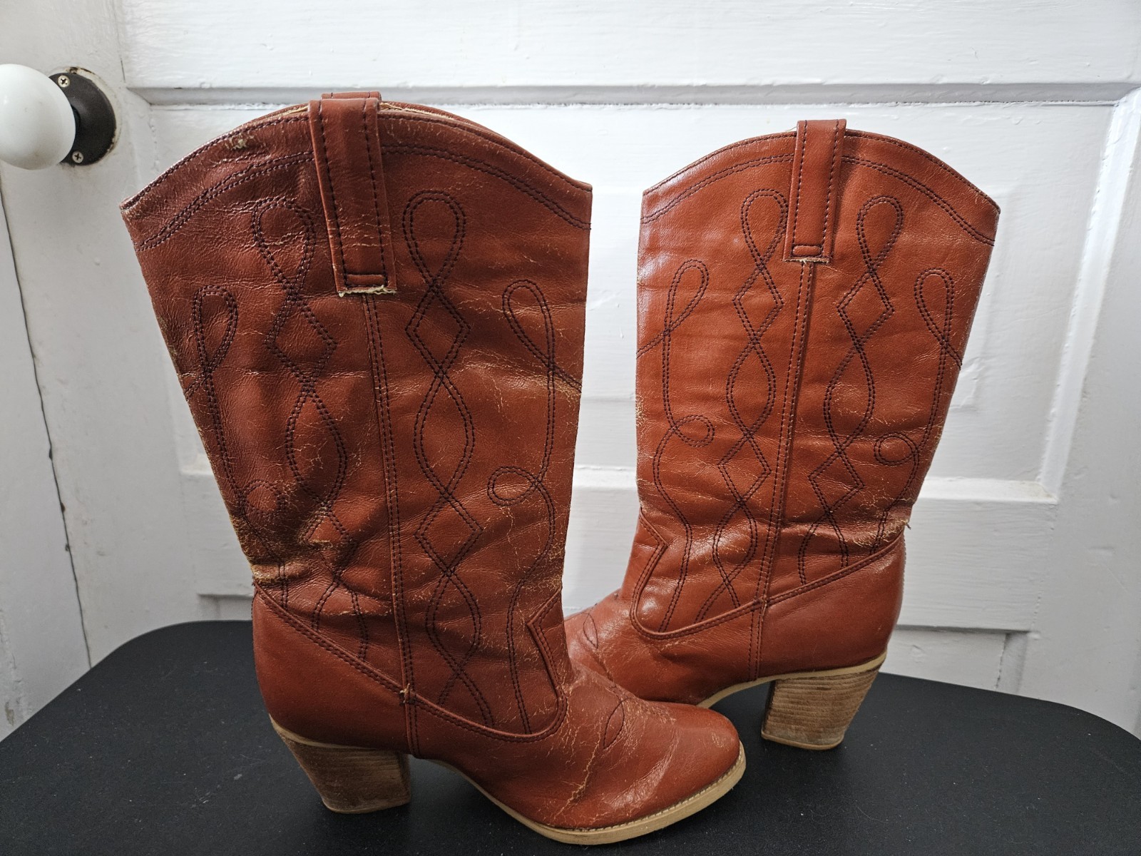 Vintage Man Made Materials Embroidered Cowboy Boots 7.5 Women’s – CRACKING