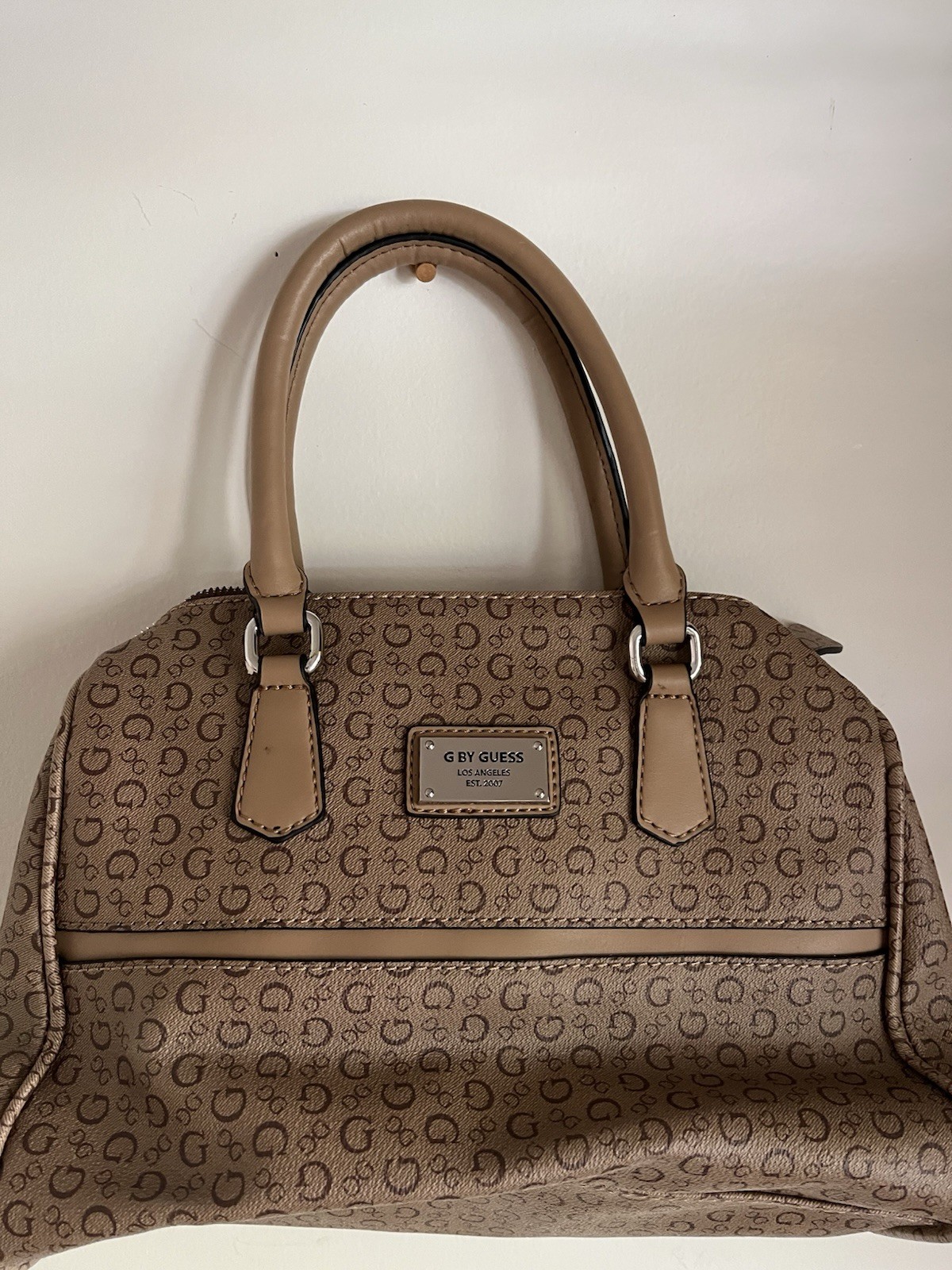 G by GUESS Beige/Brown Logo Satchel Top Handle Bag, Zip, Detachable Strap