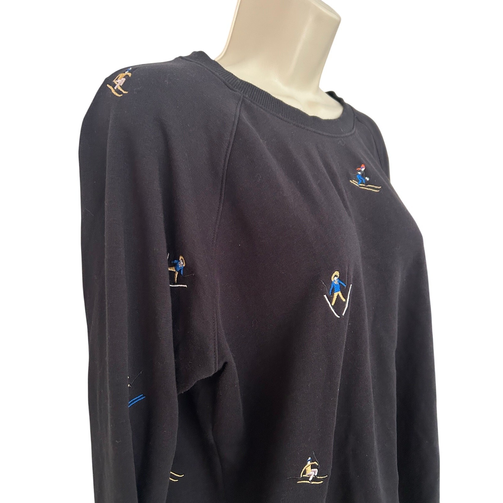 Lou and Grey Sweatshirt Black with Skiers Women’s Medium Sooo Cute XC Fast Ship